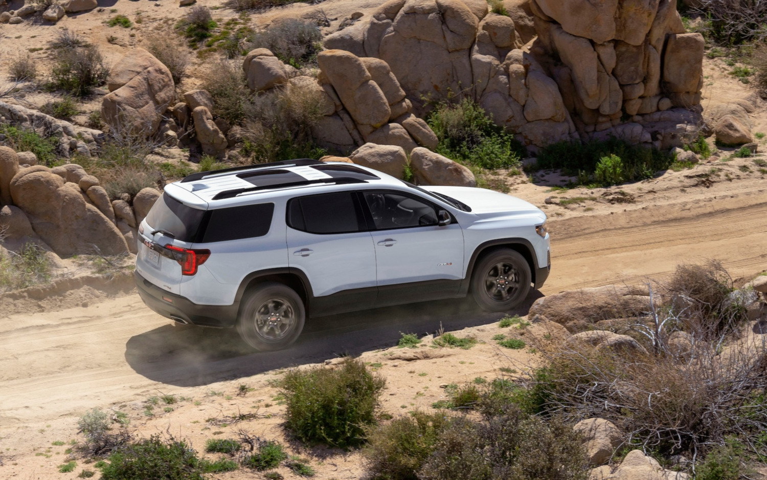 Comparison GMC Acadia AT4 2020 vs GMC Terrain Denali 2019 SUV Drive